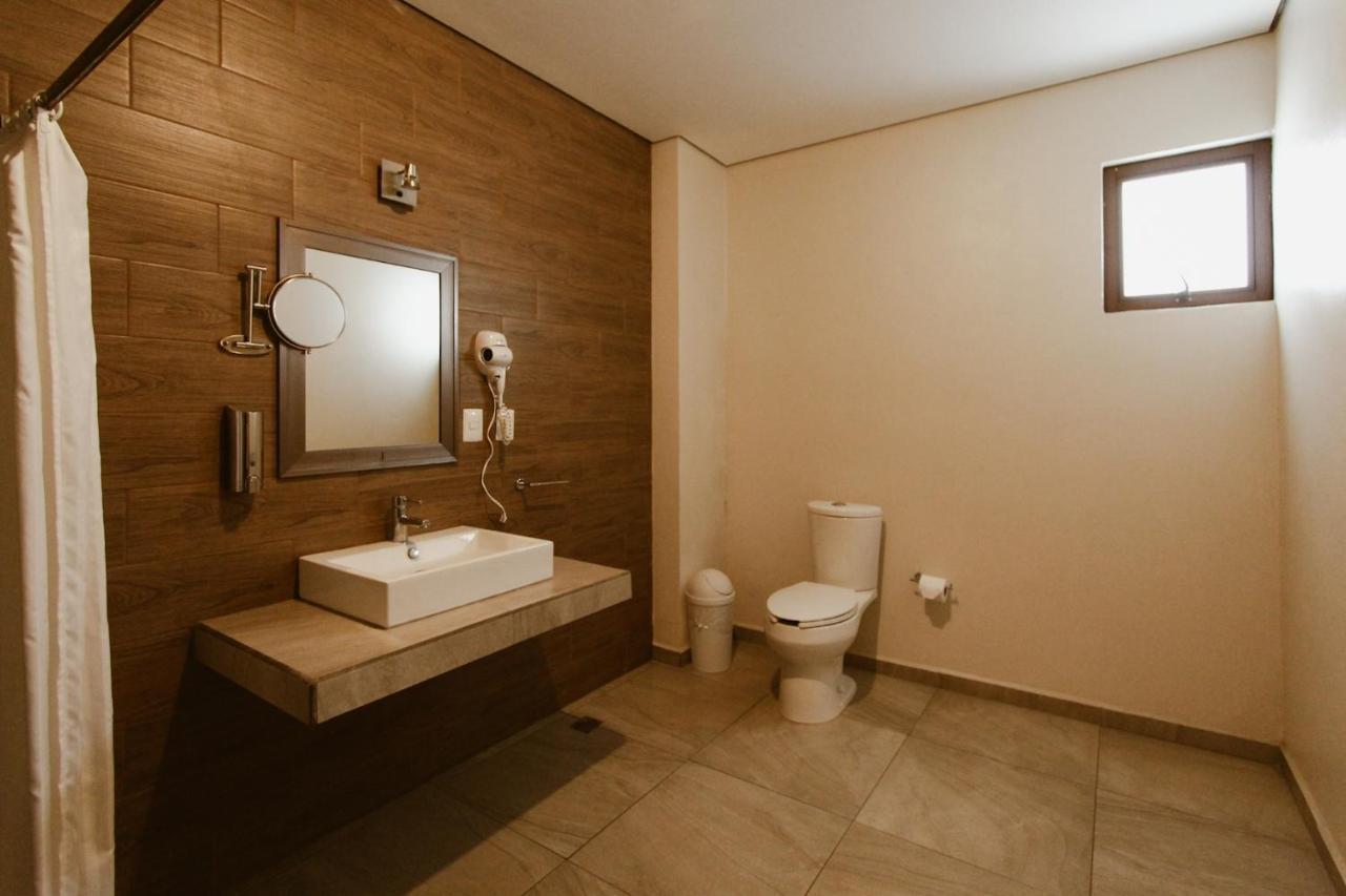 Hotel Guiva Aeropuerto Oaxaca Exteriör bild