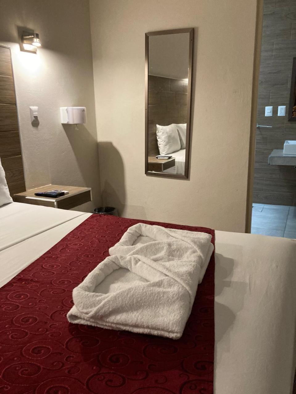 Hotel Guiva Aeropuerto Oaxaca Exteriör bild