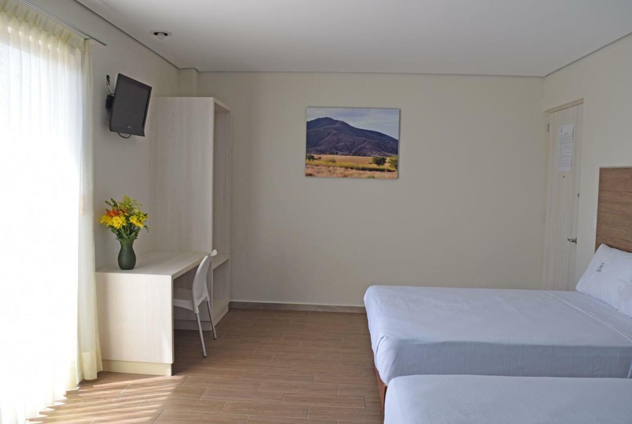 Hotel Guiva Aeropuerto Oaxaca Exteriör bild